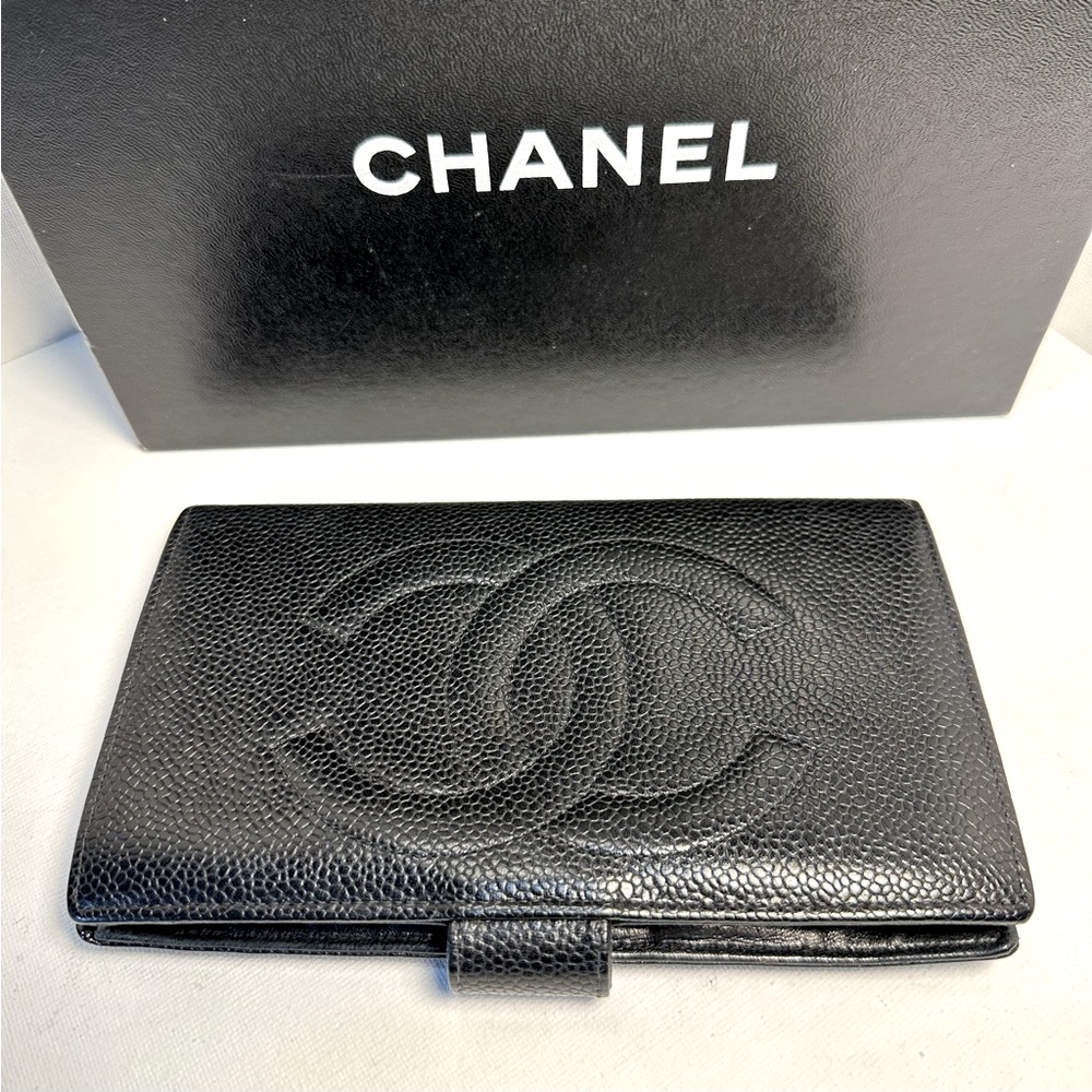 Chanel caviar long wallet with snap closure